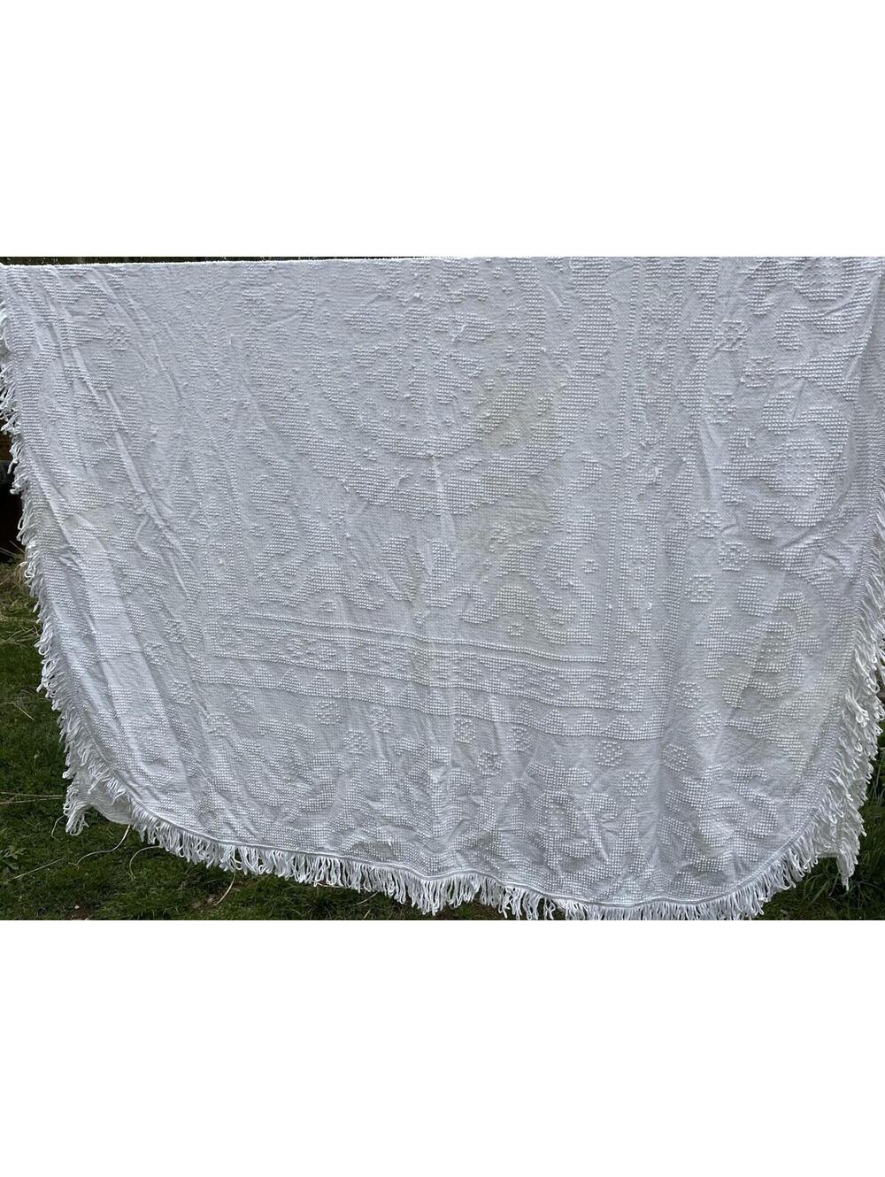72x101” Bates White Vintage Hobnail Chenille Bedspread Coverlet Twin Comforter